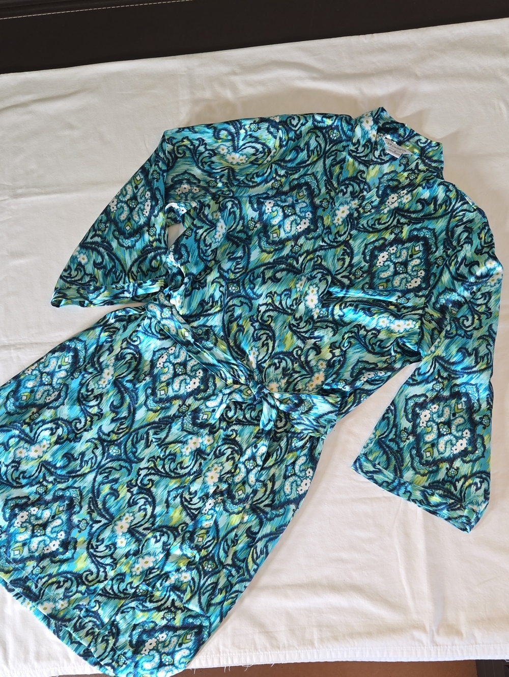 Liz Claiborne Robe